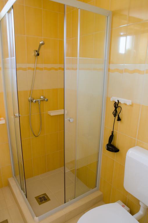 Hajdúszoboszló Armada Family Apartment الغرفة الصورة