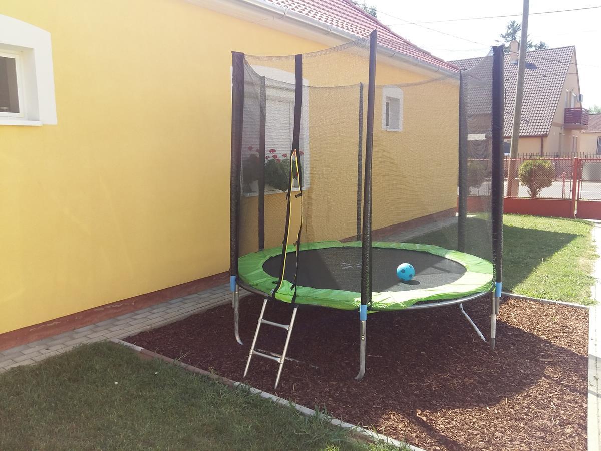 Hajdúszoboszló Armada Family Apartment المظهر الخارجي الصورة